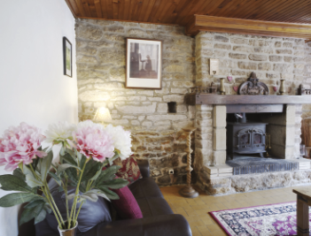 Brittany Spa Holiday Cottage Living area